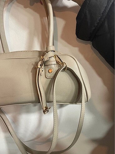 Bershka Bej baget çanta