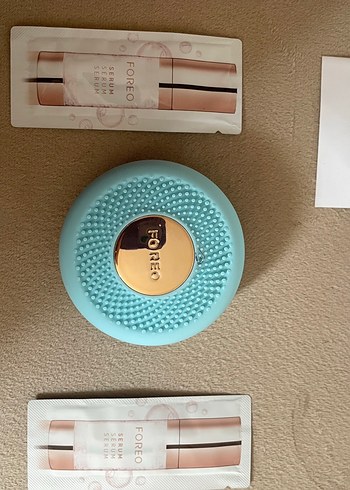 Foreo Mavi Foreo Yuz Temizleme Cihazi Ve Serum Ornekleri