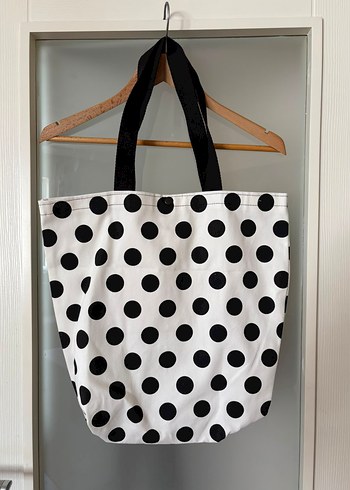 Bershka Siyah Puantiyeli Beyaz Tote Canta