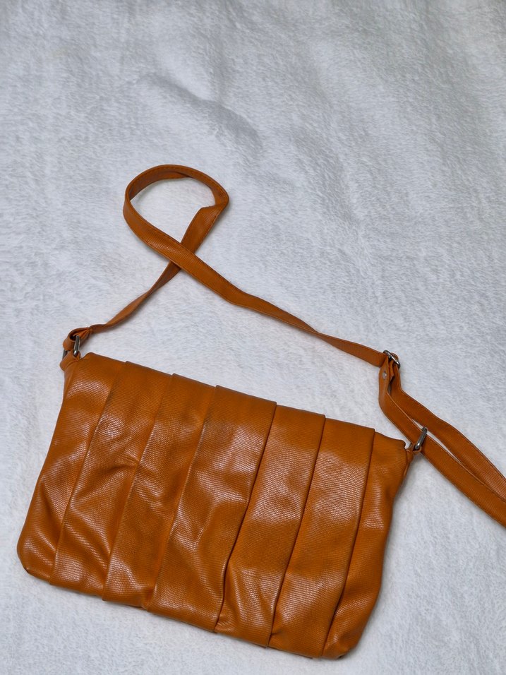Turuncu Deri Kadın Omuz Çantası - Görsel 3