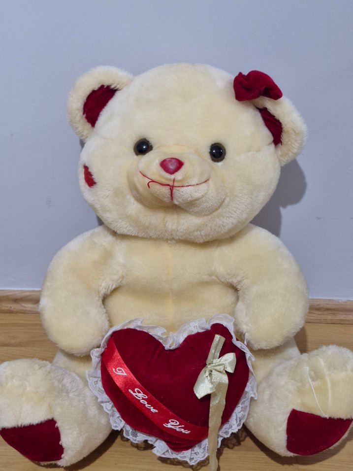 Kırmızı Kalpli Beyaz Peluş Ayıcık - Görsel 2