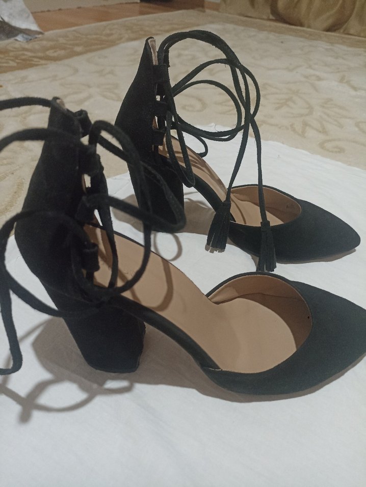 Siyah Yılan Desenli Bağcıklı Topuklu Kadın Ayakkabı - Görsel 3