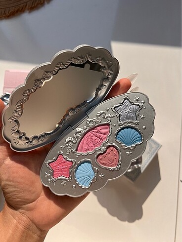 Diğer Flower Knows Far Palette