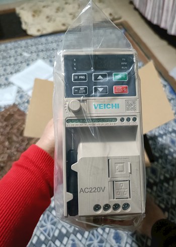 Veichi Beyaz Endüstriyel Kontrol Ünitesi - Görsel 4