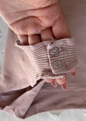 Bershka V Yaka Kısa Kollu Bej Kadın Bluz