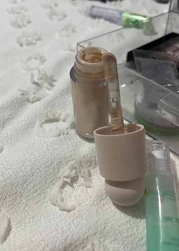 Beden Bej Renkli Likit Aydınlatıcı