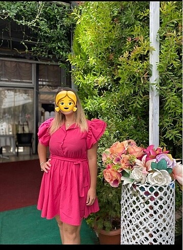 Pembe elbise