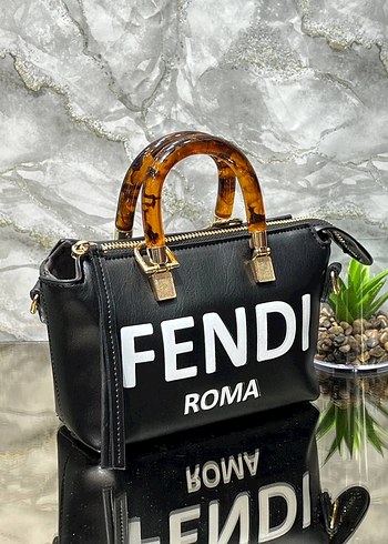 Fendi Roma Baskılı Mini Siyah Deri Kadın Çanta