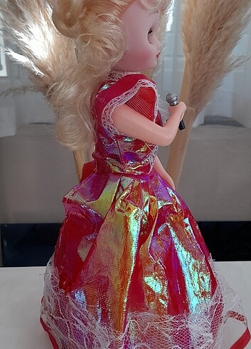 Beden Şarkı Söyleyen Barbie Bebek