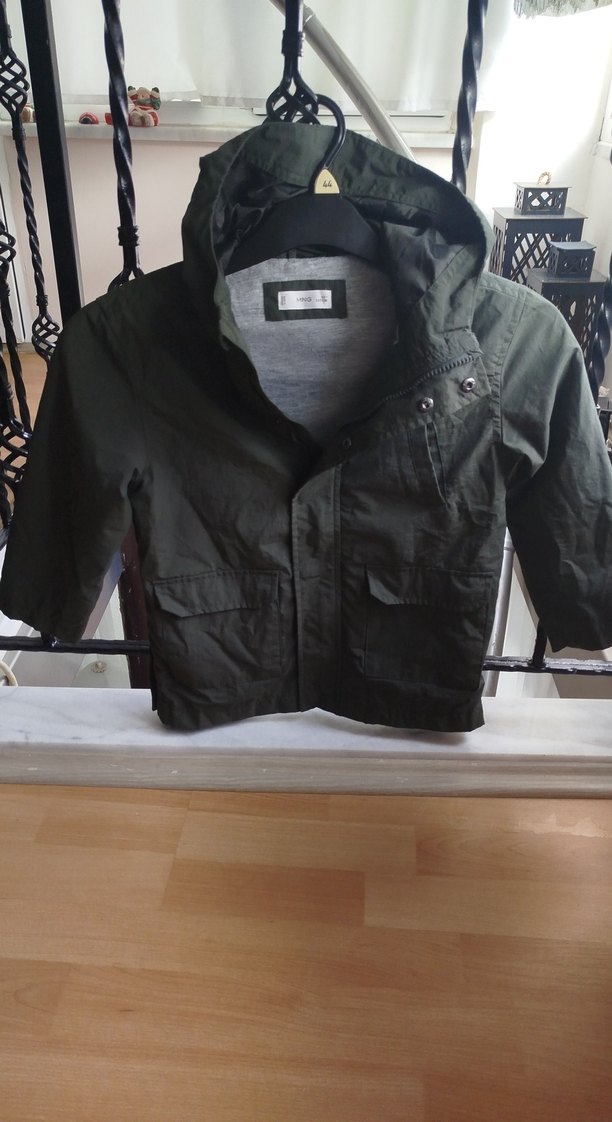 Mango Kids Çocuk Yağmurluk - Görsel 3