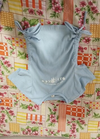 Yanları bağlamalı büzgülü crop - Görsel 2