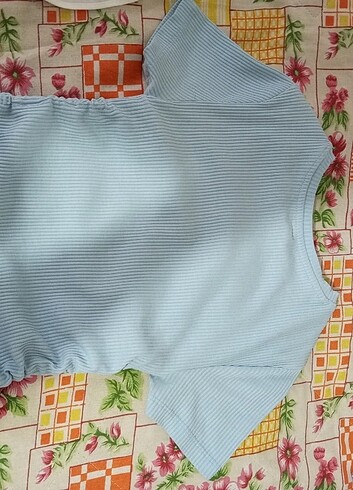 Yanları bağlamalı büzgülü crop - Görsel 4