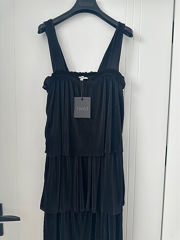 Twist katlı siyah elbise