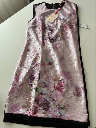 Ted Baker Elbise