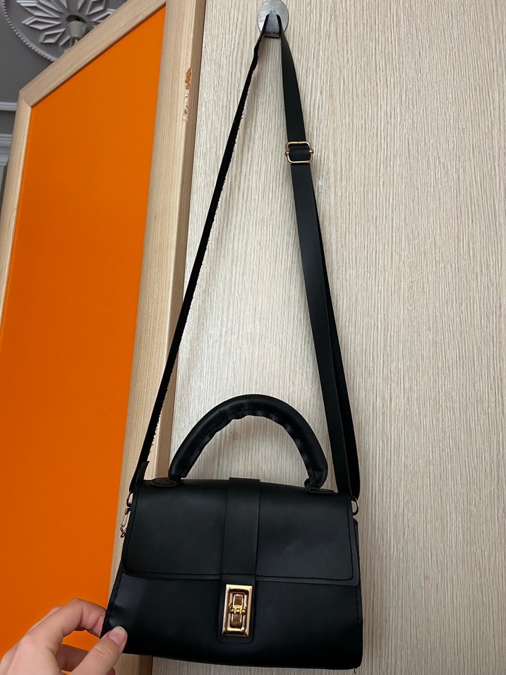 Siyah Deri Kadın Omuz Çantası - Görsel 2