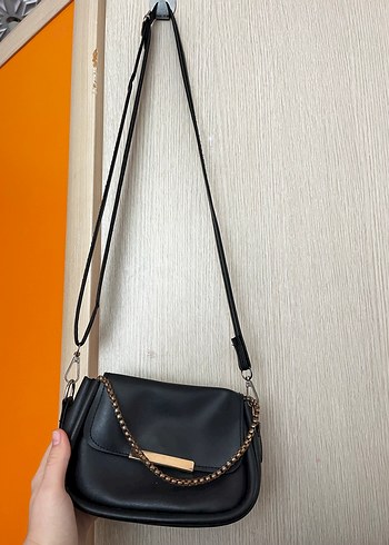 Zincir Detaylı Siyah Kadın Deri Çanta - Görsel 2