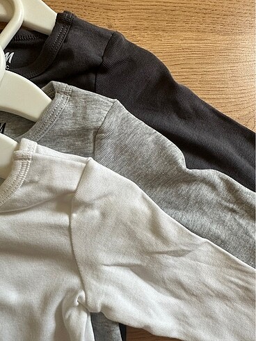 H&M H&M body 2-4 ay