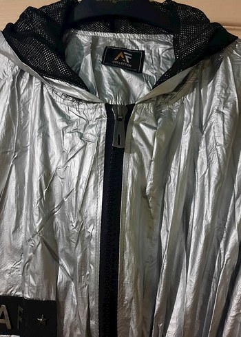 Kadın Gri Kapüşonlu Uzun Yağmurluk - Görsel 2