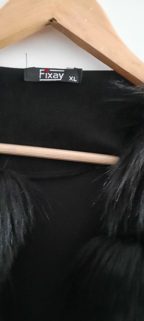 Uzun Siyah Kürk Detaylı Kadın Yelek - Görsel 3