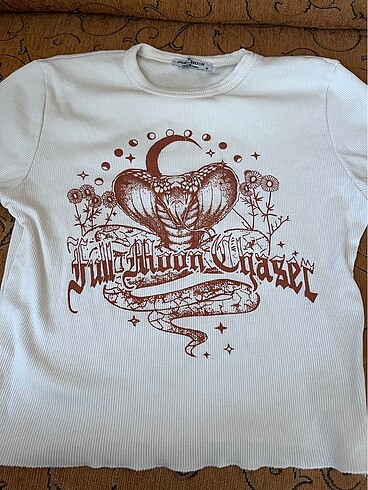 yılan desenli tshirt