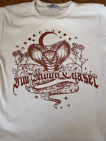 m Beden yılan desenli tshirt