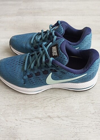 36,5 Beden Orjinal Nike Air Zoom Vomero 12 