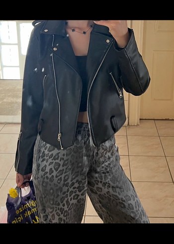 Siyah Deri Kadın Ceket - Görsel 2