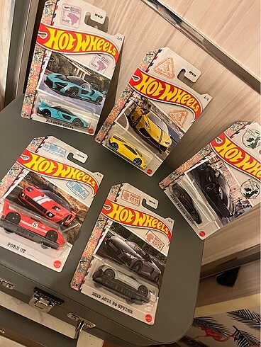 Hot wheels avrupa kültür set