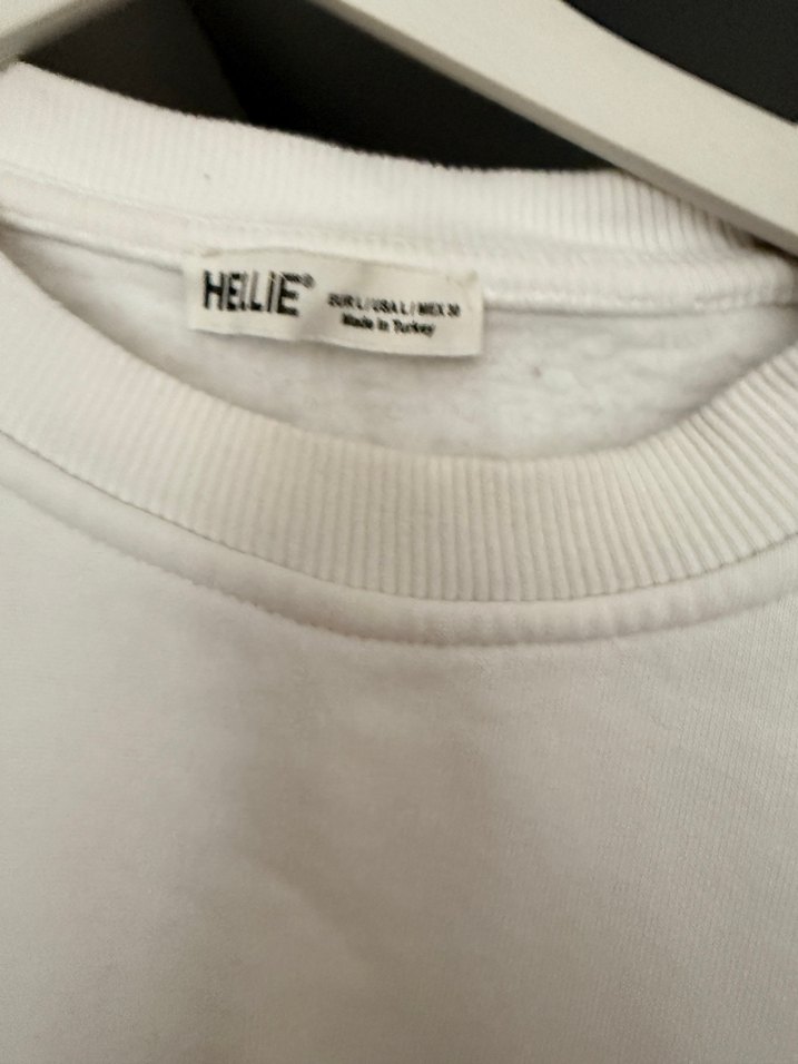 Kadın Beyaz Kalp Baskılı Sweatshirt - Görsel 2