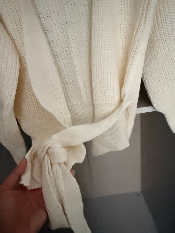 Beyaz Örgü Kadın Hırka - Görsel 2