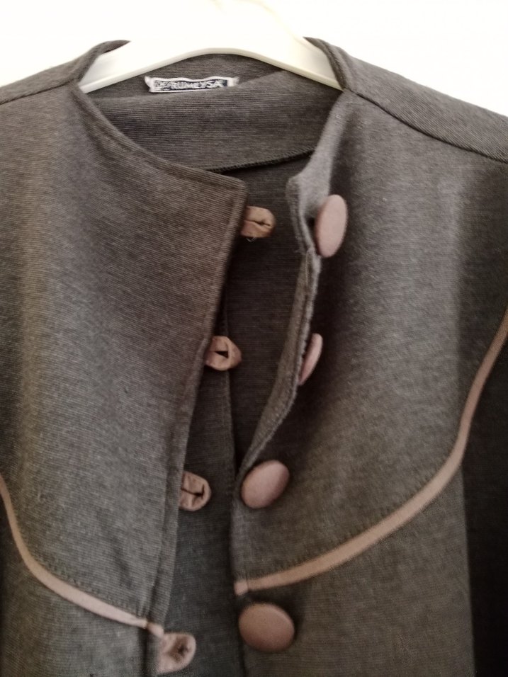 Düğmeli Gri Kadın Uzun Kollu Panço - Görsel 4