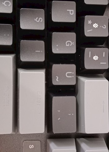 Siyah Mekanik Klavye Turuncu Vurgularla - Görsel 3