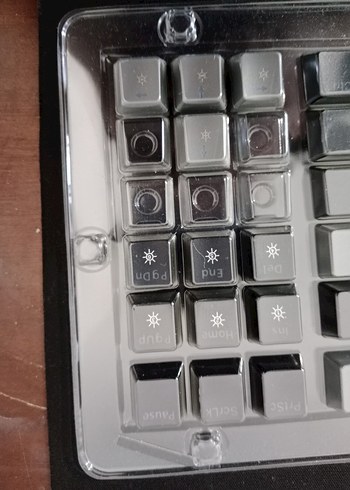 Siyah Mekanik Klavye Turuncu Vurgularla - Görsel 9