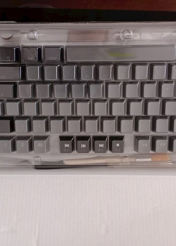 Siyah Mekanik Klavye Turuncu Vurgularla - Görsel 16