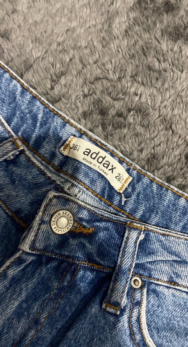 Gri Tonlu Bağlama Desenli Kadın Kot Şort - Görsel 2