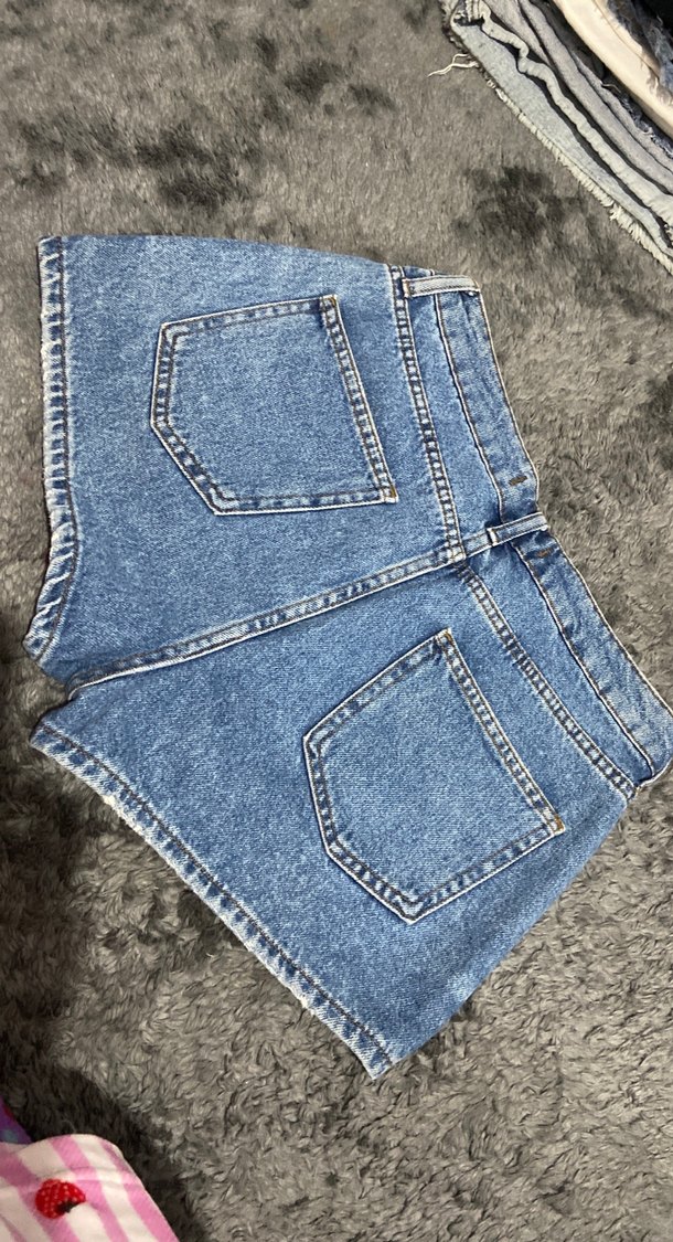 Gri Tonlu Bağlama Desenli Kadın Kot Şort - Görsel 3