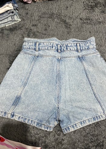 Düğmeli Gri Batik Desenli Mini Denim Şort - Görsel 3