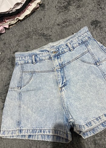 Düğmeli Gri Batik Desenli Mini Denim Şort - Görsel 2