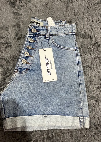 Düğmeli Geniş Kesim Mavi Denim Şort - Görsel 4