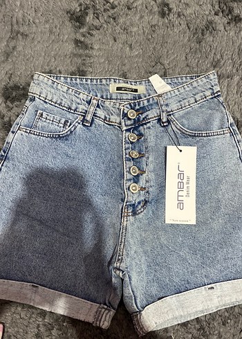 Düğmeli Geniş Kesim Mavi Denim Şort - Görsel 2