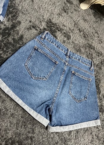 Gevşek Kesim Mini Denim Şort - Görsel 3