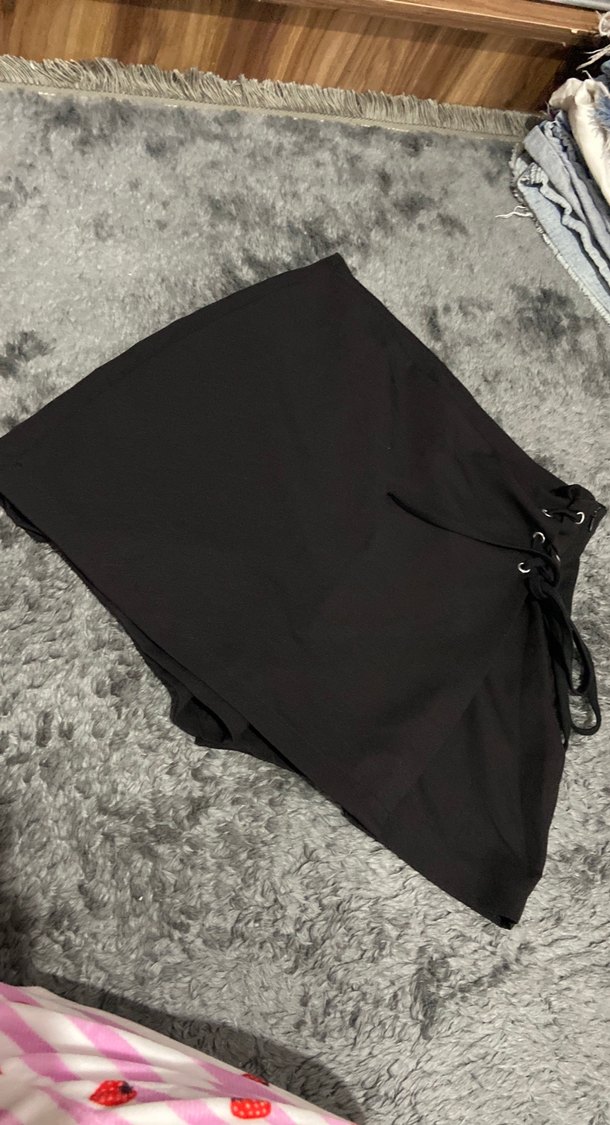 Siyah Kemerli Mini şort Etek - Görsel 3