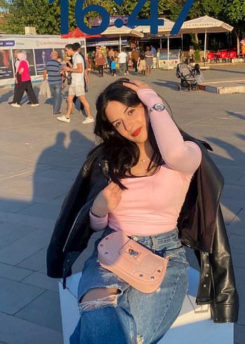 Zara Pembe Deri Kalp Detaylı Zincirli Çanta