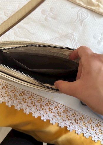 Diğer Beyaz Yılan Derisi Desenli Fermuarlı Deri Çanta