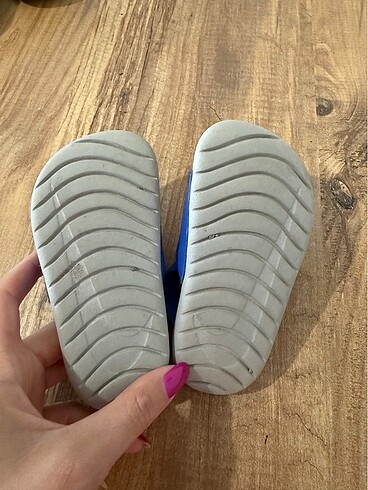 23 Beden Nike çocuk terlik
