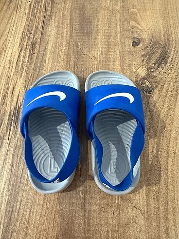 23 Beden mavi Renk Nike çocuk terlik