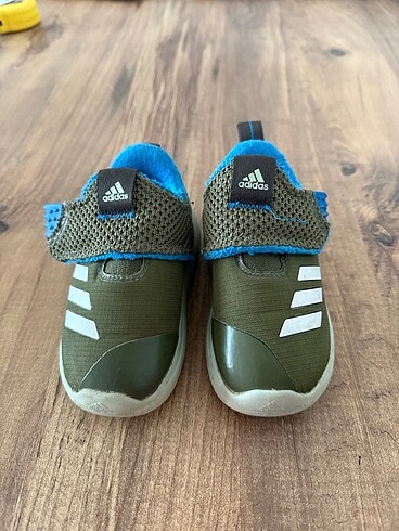 Adidas çocuk spor ayakkabı
