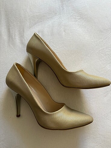 Altın sarısı gold seri stiletto