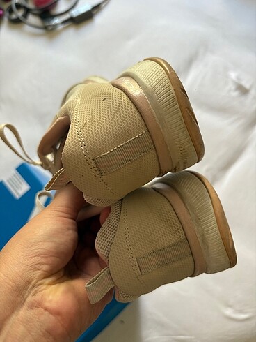 39 Beden ten rengi Renk Orjinal skechers