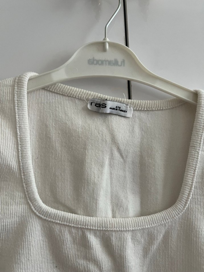 Beyaz Kısa Kollu Keten Kadın Tişört - Görsel 2